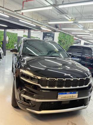 JEEP COMMANDER 1.3 T270 TURBO FLEX OVERLAND AT6 JEEP COMMANDER 1.3 T270 TURBO FLEX OVERLAND AT6
